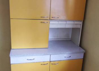 Kredens kuchenny z nadstawką żółty – do renowacji