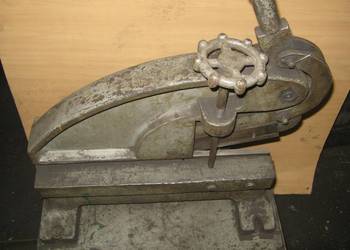 Gilotyna ręczna, nożyce do blachy.