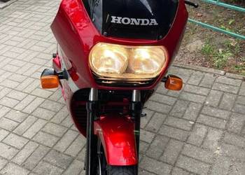 Honda VF 1000 F ll kolekcjonerska Honda VF 1000 F ll kolekcjonerska