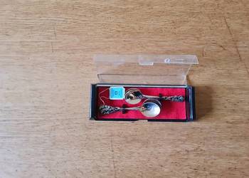 Małe łyżeczki - metal srebrzony.