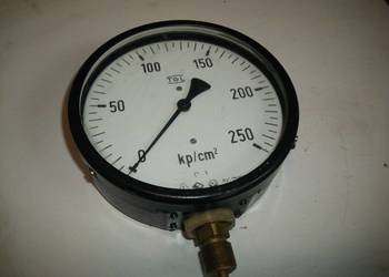 Manometr o średnicy 160 mm 250bar