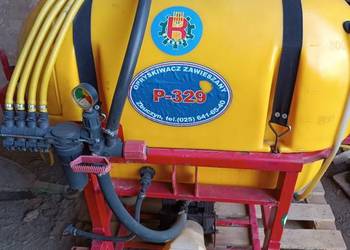 Opryskiwacz zawieszany