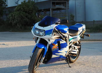 Suzuki GSX-R 750