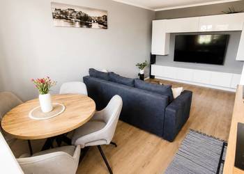 Mieszkanie 49,7m2, salon z aneksem, 2 sypialnie, loggia, winda