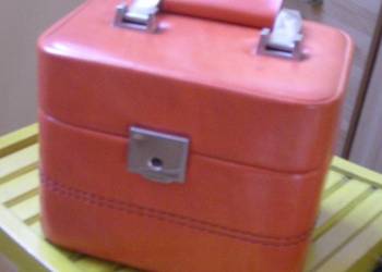 Podróżny kuferek – walizeczka