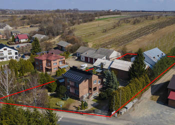 Dom, garaże, przechowalnia owoców - gotowe do zamieszkania (poza S74)