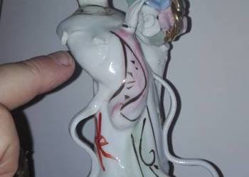 Porcelana do naprawy.