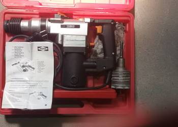 Młot udarowy TOYA 850 W 900/min w walizce