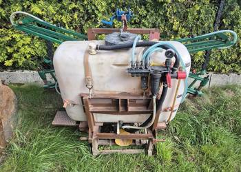 Opryskiwacz 300 litrów / 10 metrów NOWA POMPA Opryskiwacz 300 litrów / 10 metrów NOWA POMPA