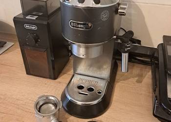 Ekspres do kawy kolbowy De Longhi plus gratis młynek do kawy