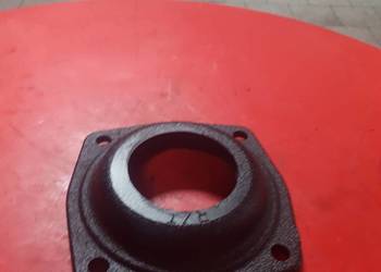 702407028 Pokrywa tylnej półosi MTZ PRONAR