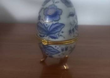 Porcelanowe jajko szkatułka
