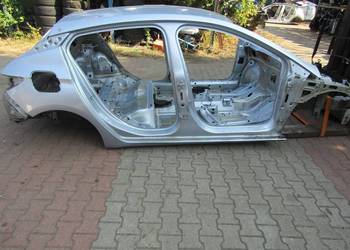 PRÓG SŁUPEK PRAWY BOK PRZEDNI Z189 ASTRA K HB