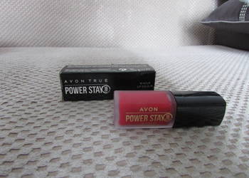 szminka w płynie Avon resilient red