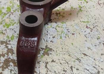 Ramię sterujące MF osi przedniej ze wspomaganiem .