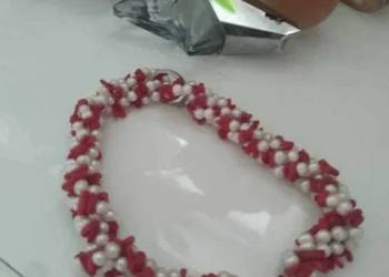 Naszyjnik kolia z naturalnymi kamieniami perły i koral Naszyjnik kolia z naturalnymi kamieniami perły i koral
