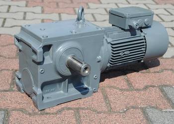 Motoreduktor kątowy 0.55kw. 9obr. z hamulcem. Firmy SEW
