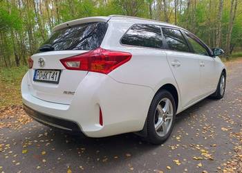 Toyota Auris kombi 1.4 D-4D (90 KM) 2014 (przedliftowy)