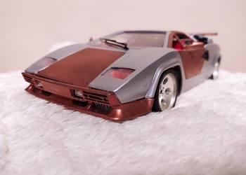 Lamborghini Countach 1:18 stan bdb