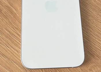 Sprzedam iPhone 15