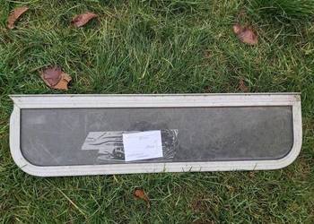 Okno / szyba do przyczepy kempingowej 80x21,5 - lekko uszkodzony narożnik