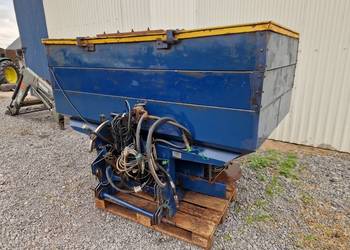 Rozsiewacz do nawozu BOGBALLE 1500 L hydrauliczny dwutalerzowy