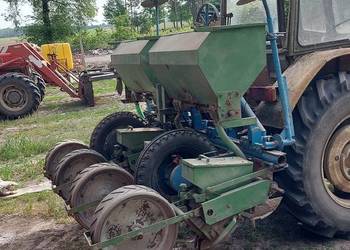 Siewnik do kukurydzy i słonecznika  bardzo dobry stan