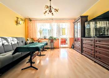 Mieszkanie 3 pokoje 61m, kuchnia, korytarz, łazienką, WC, duży balkon.Twoje