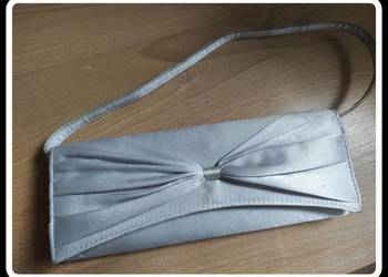 Srebrna torebka kopertówka z kokardą 26 cm x 11,5 cm
