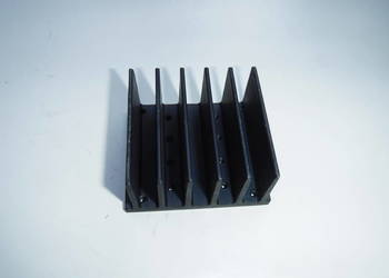 Radiator 35x60x70 mm aluminiowy oksydowany