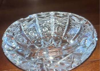 Kryształowa popielniczka. Piękna. Z czasów PRL-u.  Ciężka- o średnicy 13,5