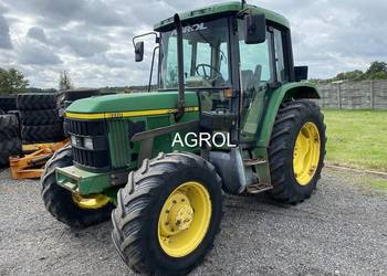 John Deere 6110