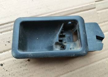 AUDI 80 B4 893837020 UCHWYT KLAMKI PRAWY