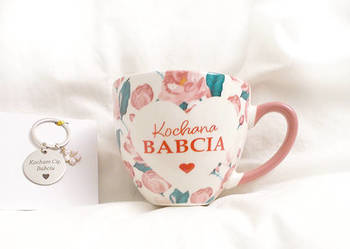 pastelowy kubek dla babci, kubek z napisem kochana babcia, babcia prezent