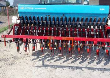 Siewnik zbożowy Isaria typ 6000/s