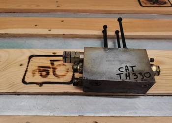 Zamek siłownika wysuwu CAT TH 220