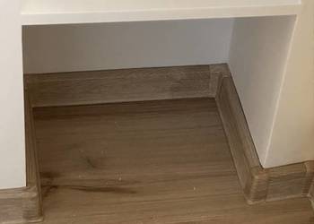 Układanie podłóg panele parkiety wykładziny