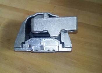 Poduszka silnika P AUDI A3 80 1.6 SKODA Octavia 1.6 90 SZT 37230 Poduszka silnika P AUDI A3 80 1.6 SKODA Octavia 1.6 90 SZT 37230