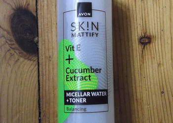 Matujący płyn micelarny do twarzy i tonik 2 w 1 Avon