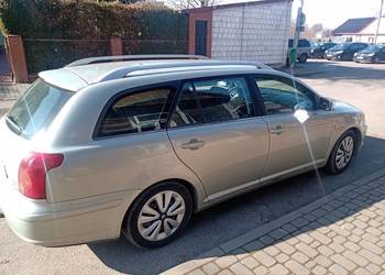 Ładna Avensis Kombi 1.8 nowa sekwencja climatronic hak