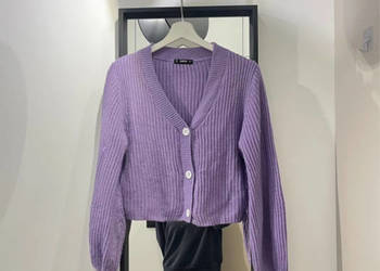 Fioletowy sweterek na guziki szydełkowany wiosenno-letni wakacyjny Urodziny Fioletowy sweterek na guziki szydełkowany wiosenno-letni wakacyjny Urodziny