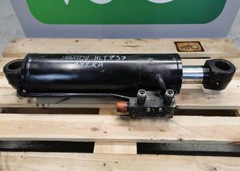 Manitou MLT 741 {Cylinder hydrauliczny przechyłu łyżki}