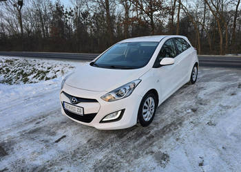 Hyundai i30 Hyundai i30 5 drzwi 1,4 benzynka 99 KM w bardzo ładnym stanie …