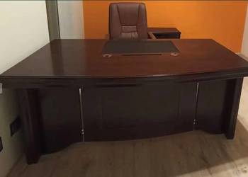 Duże biurko gabinetowe – 180 cm – fornir mahoniowy + dostawki