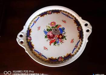 Patera. Z pięknym dekorem, w kolorach burgunda.   Z matowym Patera. Z pięknym dekorem, w kolorach burgunda.   Z matowym