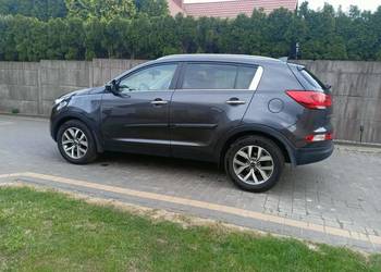 KIA SPORTAGE 2.0 Benzyna w wersja SLS . Automat .