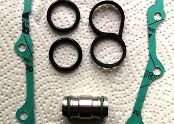 Zestaw uszczelek chłodniczki oleju Audi A8 D2 4.2 V8 ABZ