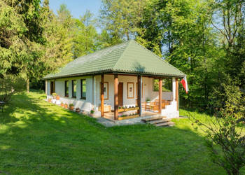 Klimatyczny dom wśród zieleni | 9700 m² | Chronów