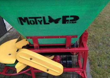 Rozsiewacz MOTYL Pom 400kg Piaskarka Solarka Posypywarka