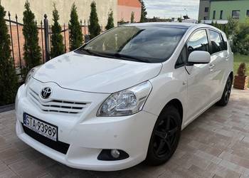 Toyota Verso 7 osobowa, dach panoramiczny